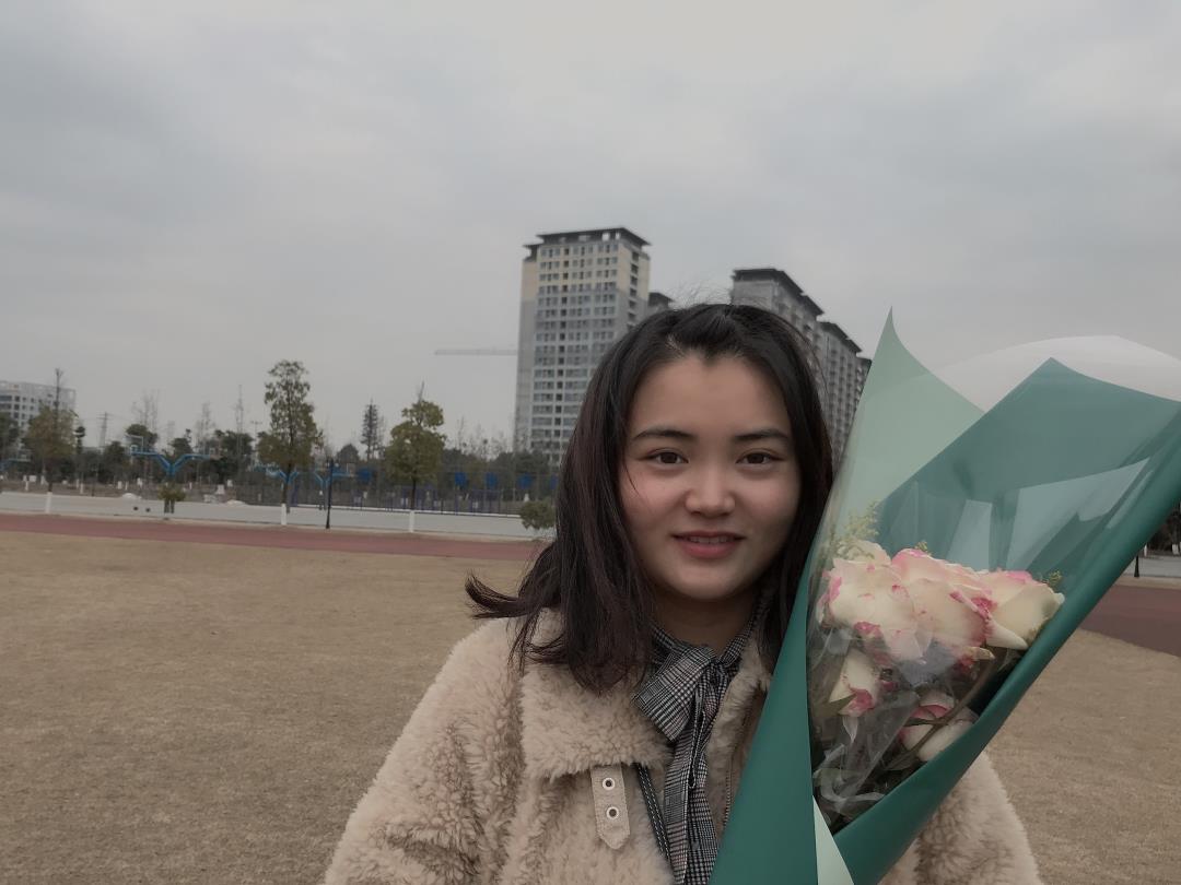李?lèi)?jpg
