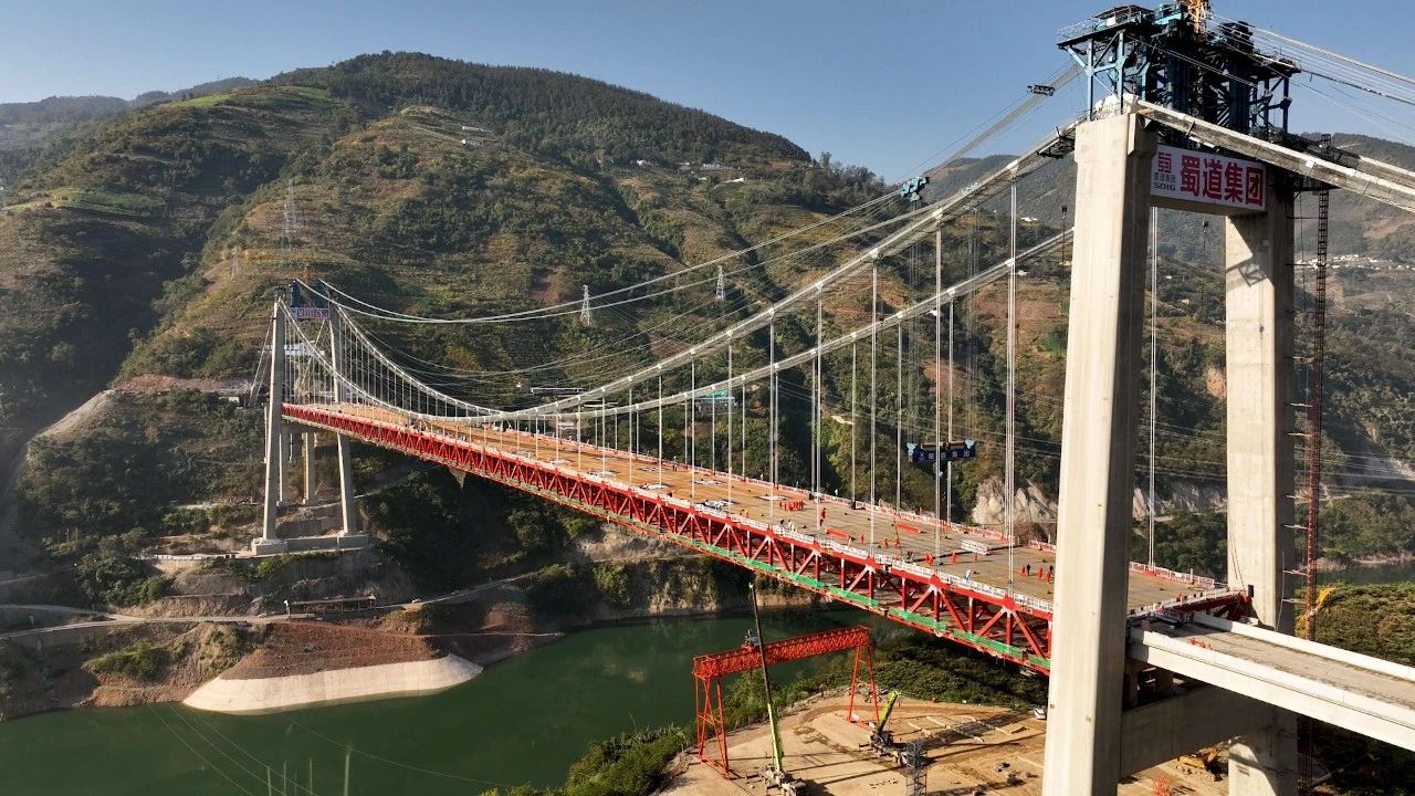 凌江飛架，來(lái)看黑水河大橋絢麗的 “空中之舞”！