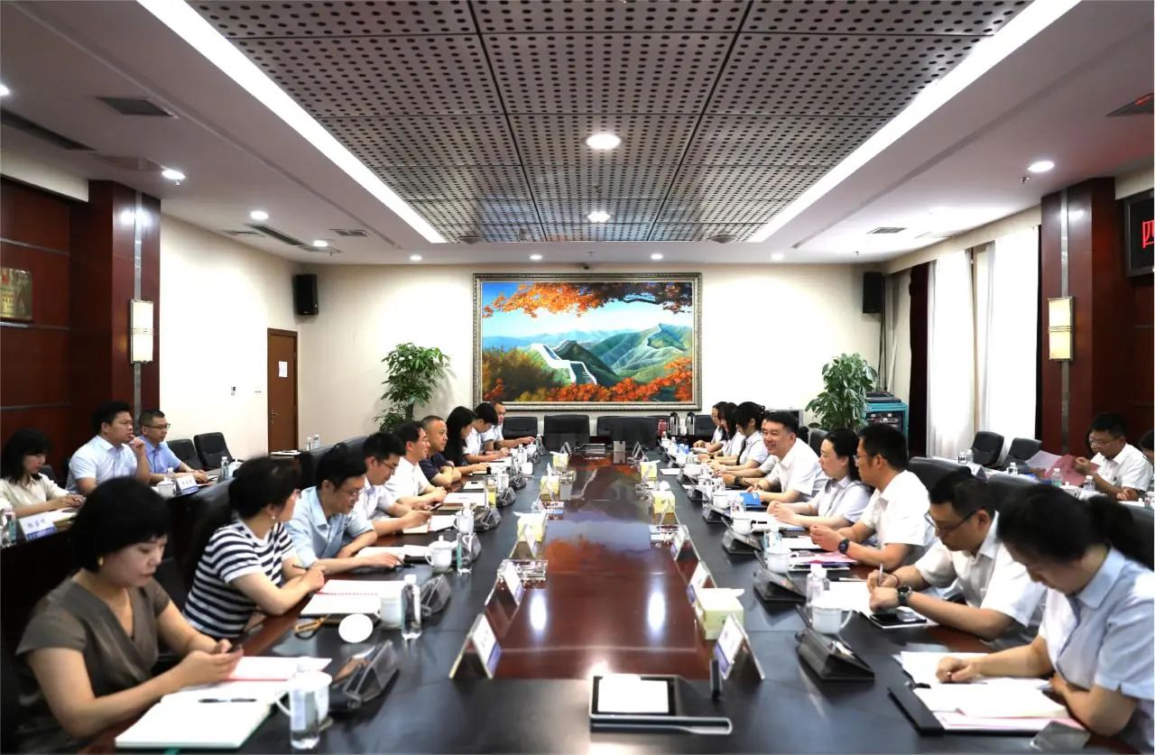四川路橋與四川省場(chǎng)道工程有限公司舉行交流座談